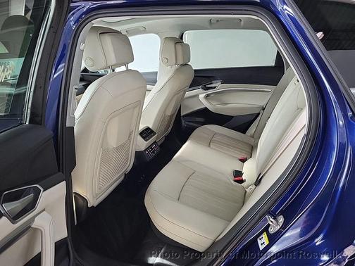 2021 Audi e-tron Premium Plus