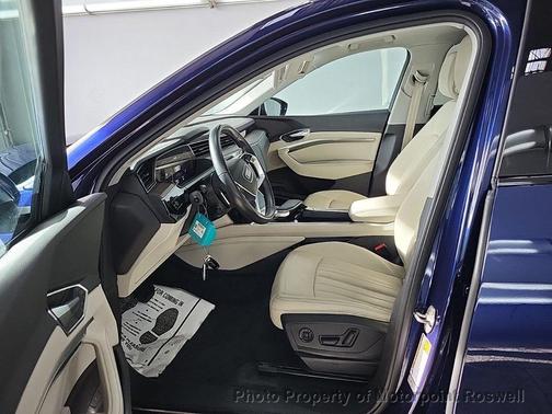 2021 Audi e-tron Premium Plus