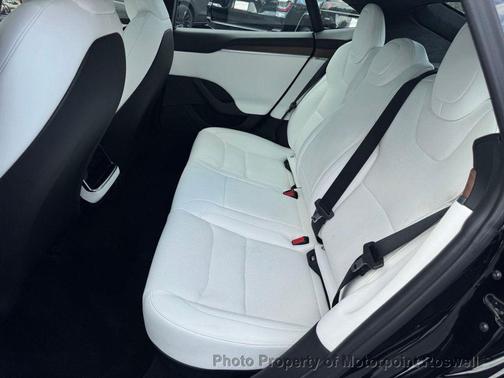 2023 Tesla Model S Plaid