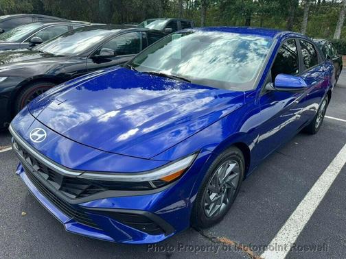 2024 Hyundai ELANTRA SEL