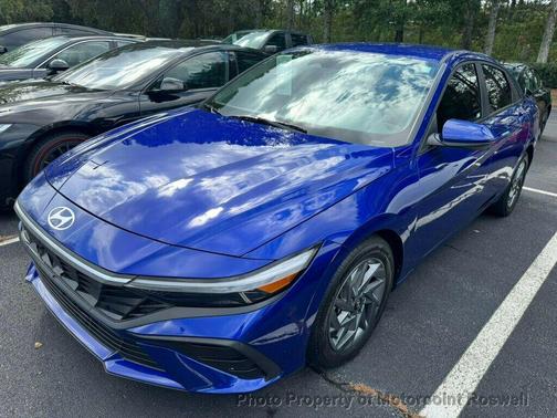 2024 Hyundai ELANTRA SEL