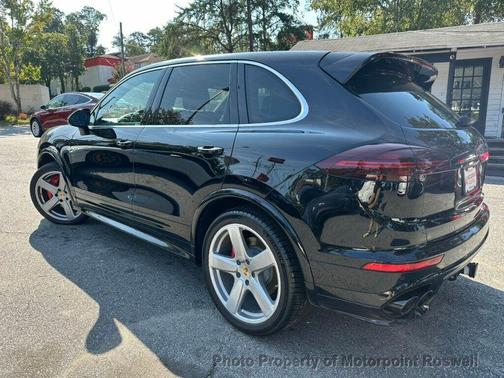 2016 Porsche Cayenne GTS