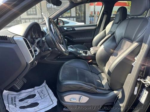 2016 Porsche Cayenne GTS