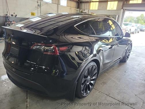 2022 Tesla Model Y Performance Dual Motor All-Wheel Drive