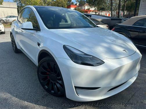 2024 Tesla Model Y Performance Dual Motor All-Wheel Drive