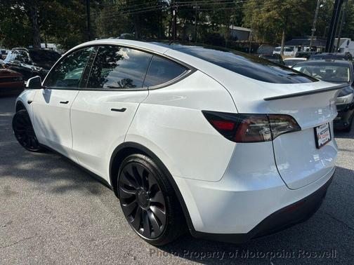 2024 Tesla Model Y Performance Dual Motor All-Wheel Drive