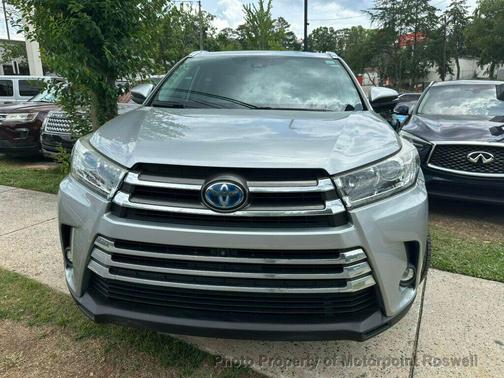 Celestial Silver Metallic 2019 Toyota Highlander Hybrid Platinum