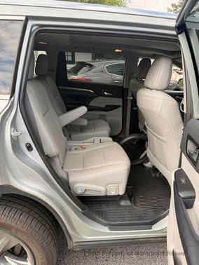 Celestial Silver Metallic 2019 Toyota Highlander Hybrid Platinum