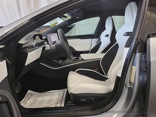 2024 Tesla Model S Plaid