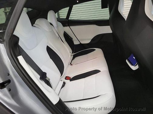 2024 Tesla Model S Plaid