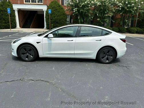 Pearl White Multi-Coat 2023 Tesla Model 3 Standard Range