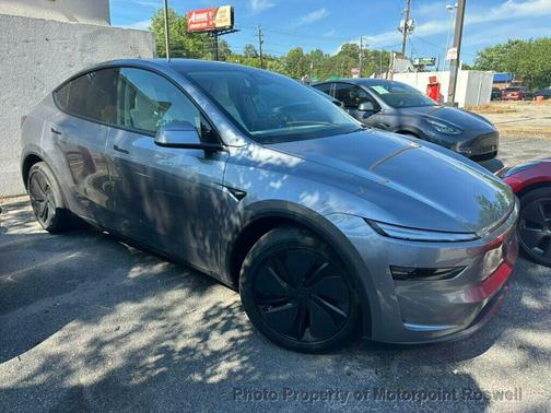 Quicksilver 2026 Tesla Model Y Premium Rear-Wheel Drive
