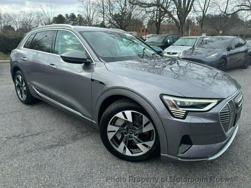 2022 Audi e-tron Premium