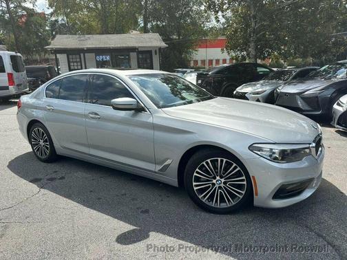 2018 BMW 530 530i