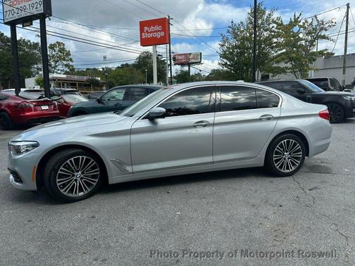 2018 BMW 530 530i