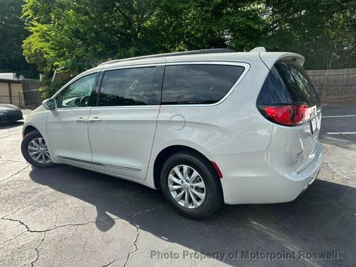 Tusk White 2017 Chrysler Pacifica Touring-L