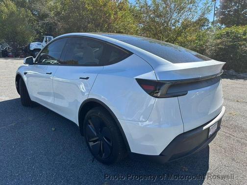 2026 Tesla Model Y Long Range AWD