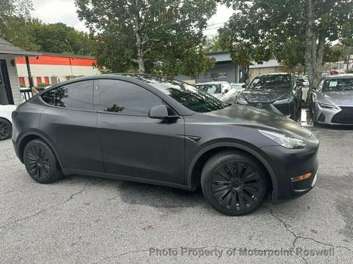 2024 Tesla Model Y Long Range Dual Motor All-Wheel Drive