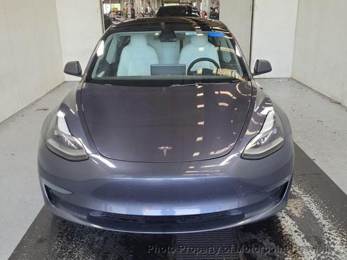 2022 Tesla Model 3 Standard Range
