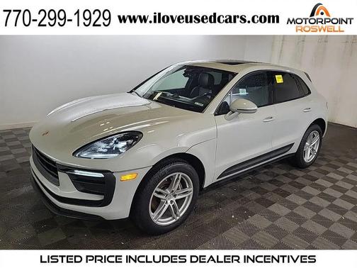 2022 Porsche Macan AWD