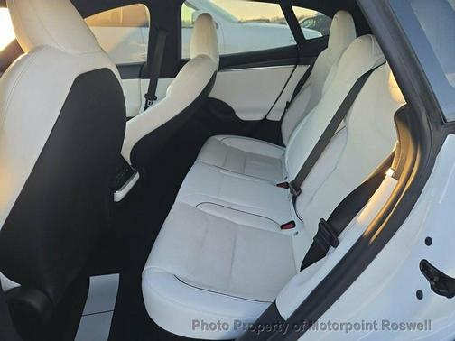 2022 Tesla Model S Plaid