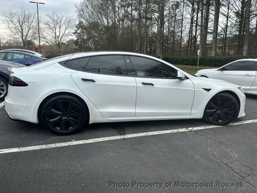 2022 Tesla Model S Plaid