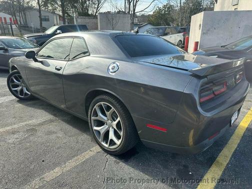 2015 Dodge Challenger SXT Plus