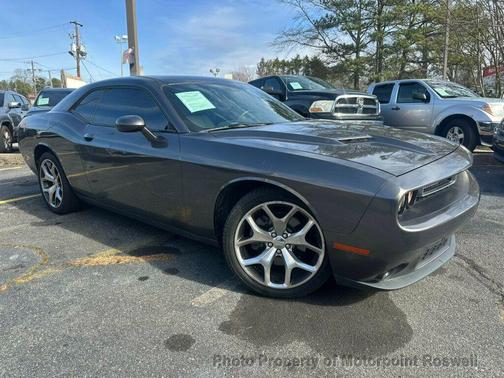 2015 Dodge Challenger SXT Plus