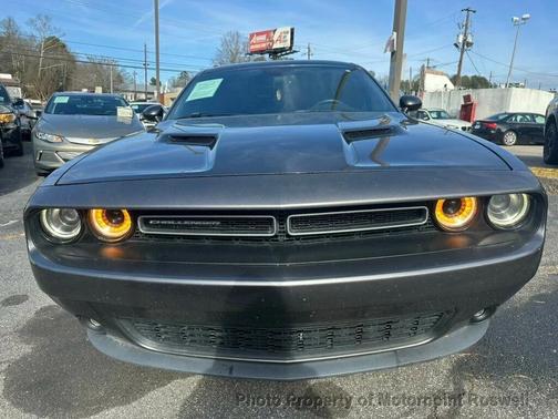 2015 Dodge Challenger SXT Plus