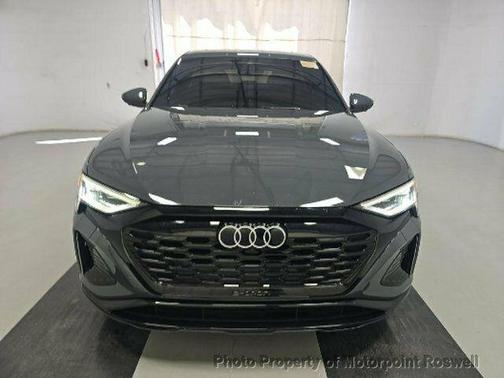 2024 Audi Q8 e-tron Premium Plus