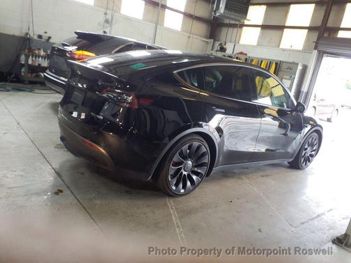 2022 Tesla Model Y Performance Dual Motor All-Wheel Drive