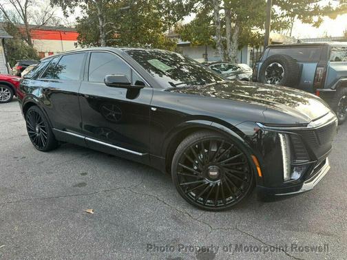 2024 Cadillac LYRIQ Sport