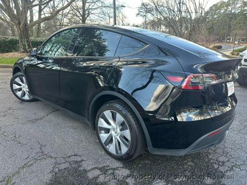 2023 Tesla Model Y Long Range Dual Motor All-Wheel Drive