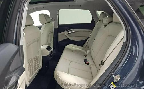 2024 Audi Q8 e-tron Premium