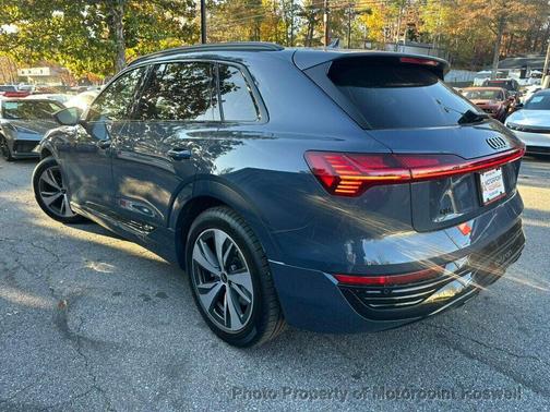 2024 Audi Q8 e-tron Premium