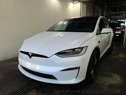 Pearl White Multi-Coat 2025 Tesla Model X Long Range