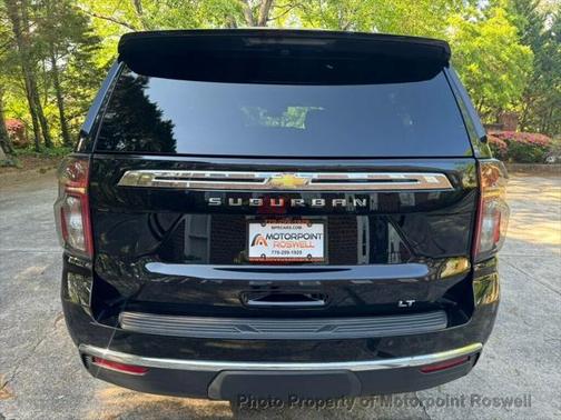 2023 Chevrolet Suburban LT