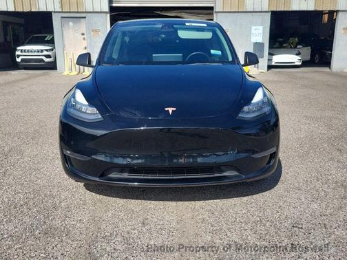 2022 Tesla Model Y Long Range Dual Motor All-Wheel Drive