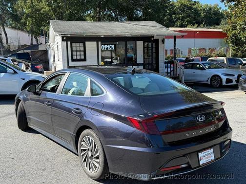 2022 Hyundai SONATA Hybrid SE