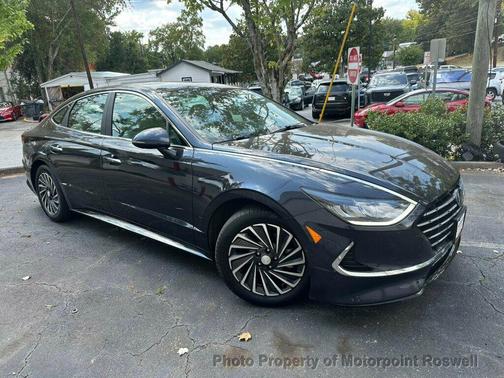 2022 Hyundai SONATA Hybrid SE