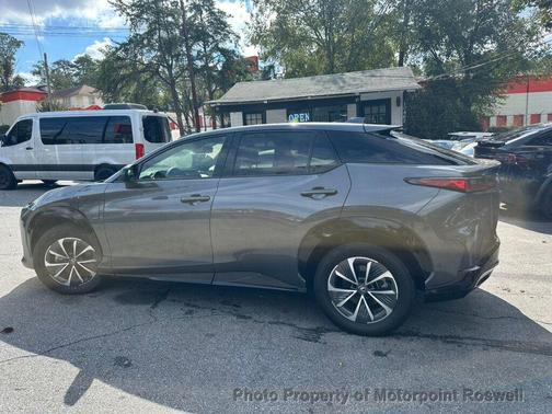 2023 Lexus RZ 450e Luxury