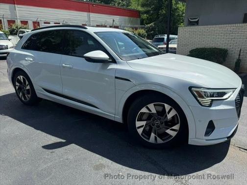 2022 Audi e-tron Premium