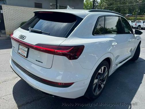 2022 Audi e-tron Premium