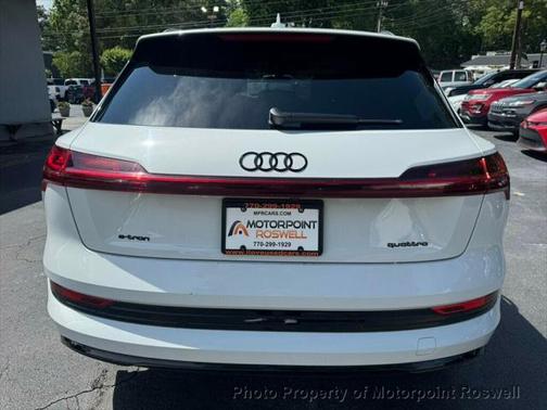 2022 Audi e-tron Premium