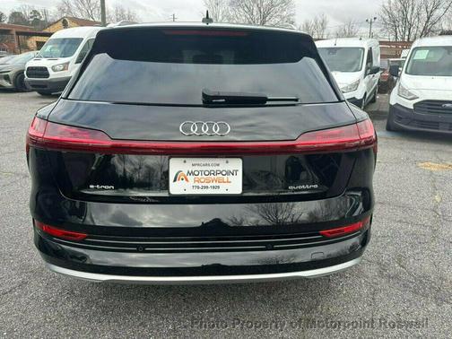 2022 Audi e-tron Premium
