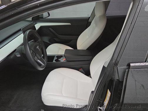 2022 Tesla Model 3 Standard Range