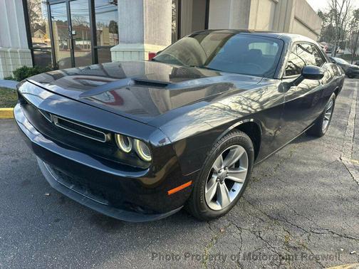2016 Dodge Challenger SXT