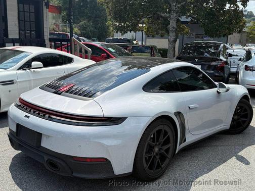 2025 Porsche 911 Carrera