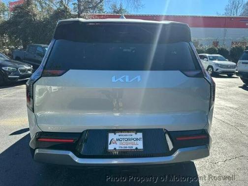 2024 Kia EV9 Land