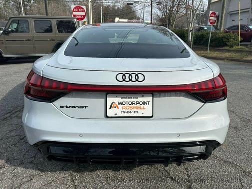 2023 Audi e-tron GT Premium Plus quattro